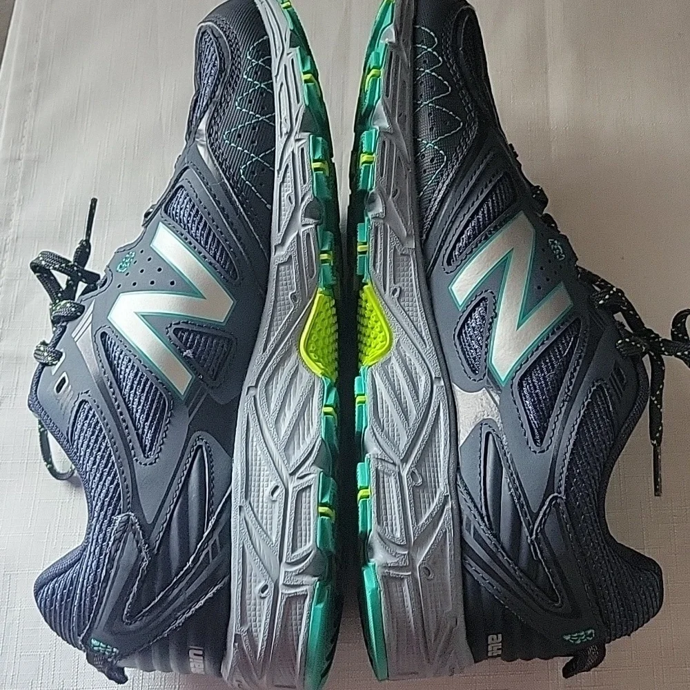New Balance 510 V3 All Terrain Women's Size 9.5 Sneakers Running Shoes
